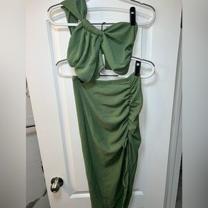 Super cute matching skirt set by Cider (weird pix o_O)